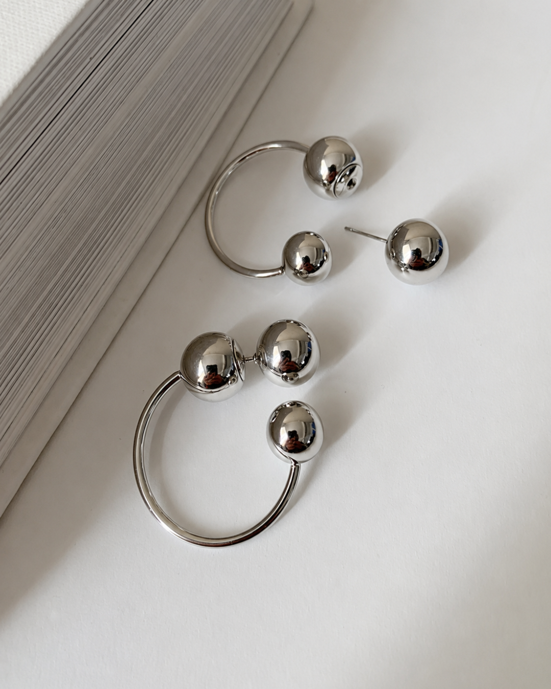 ボールモチーフ ピアス